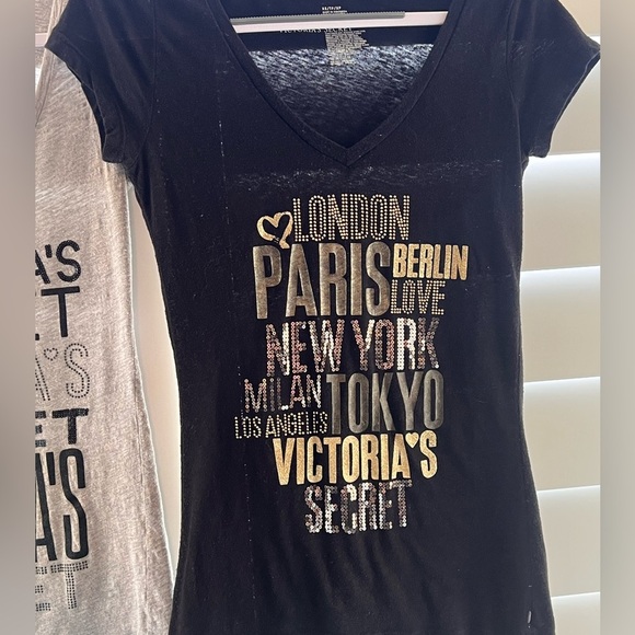 Victoria's Secret Graphic Tees Set - Picture 2 of 5